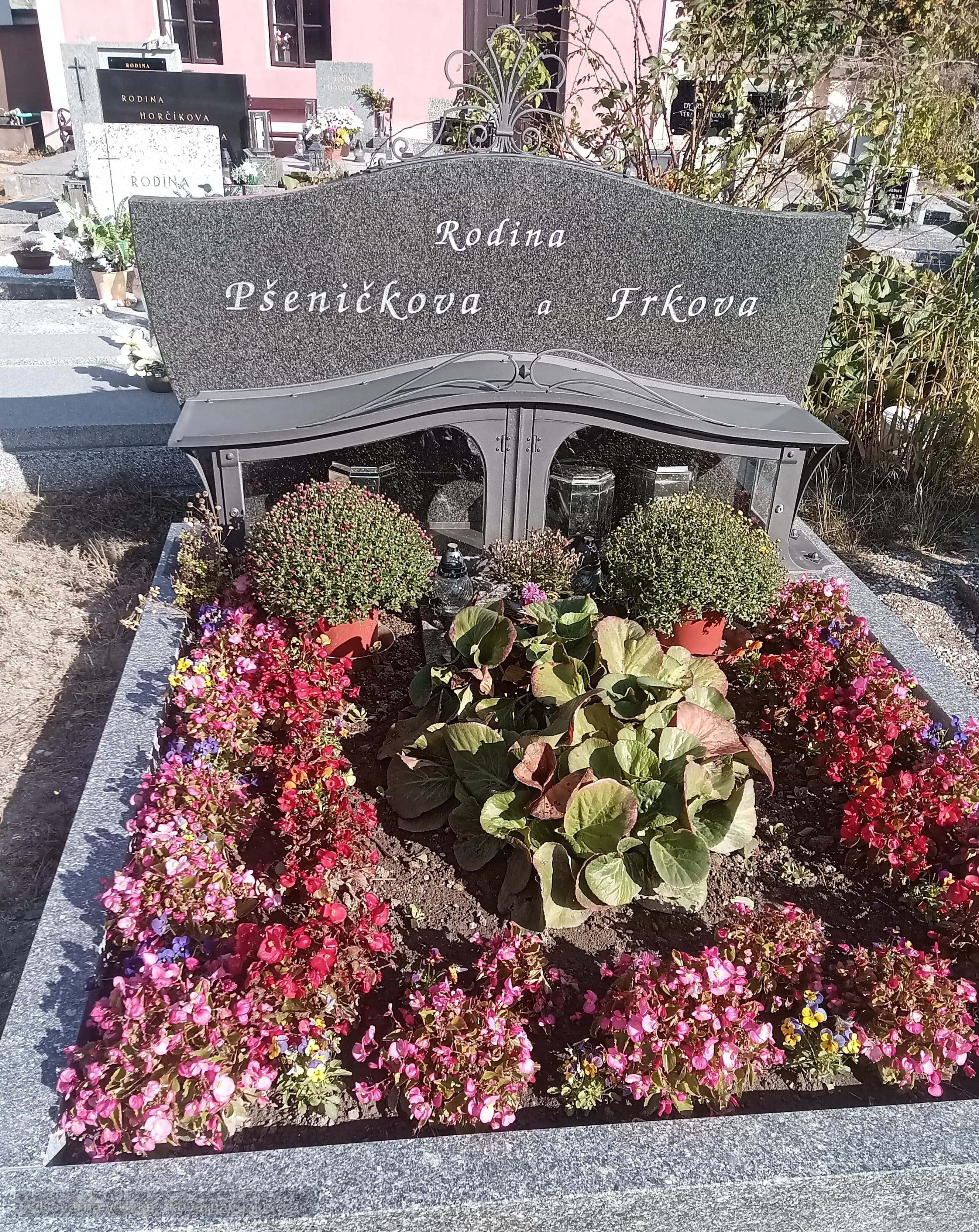 Hrob urnová skříňka