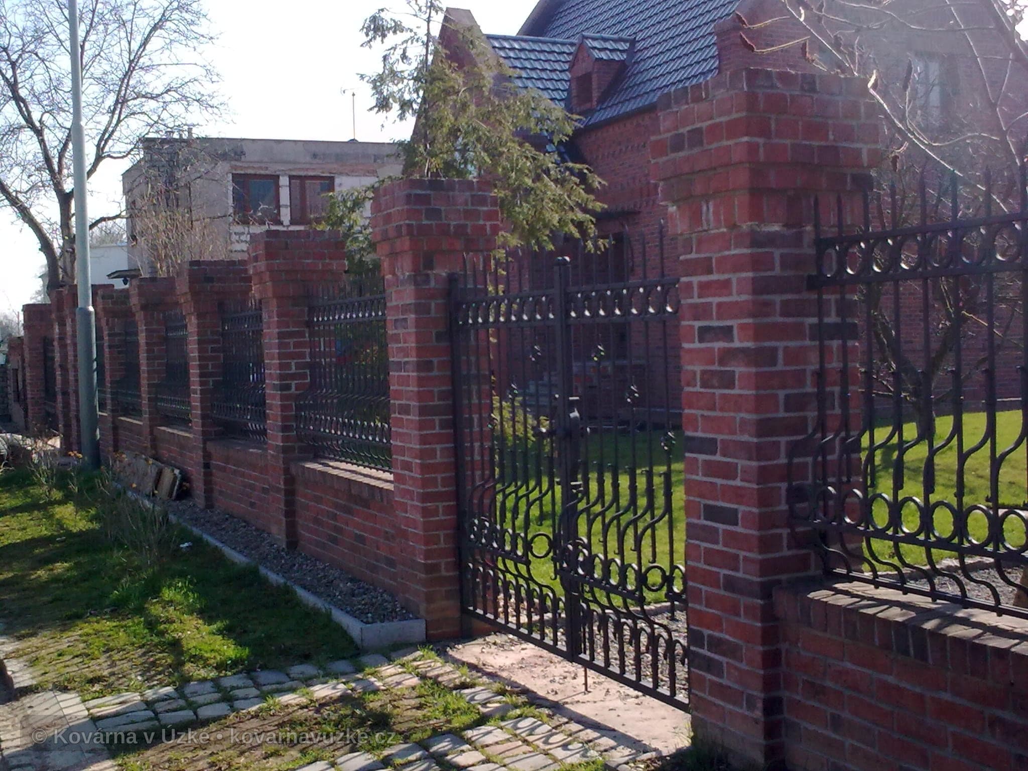 Kovaný plot